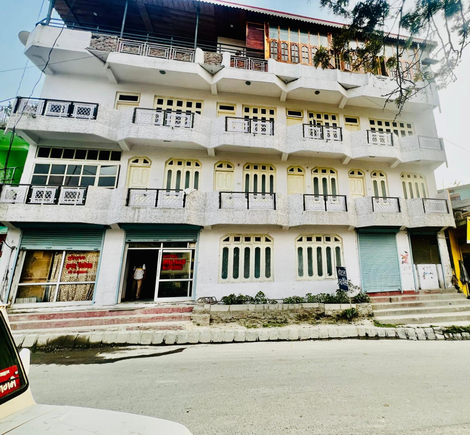 Inder Palace Barkot Exterior foto